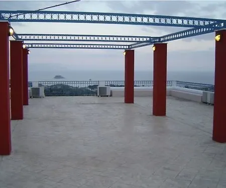 아파트 Kourkoumelata *